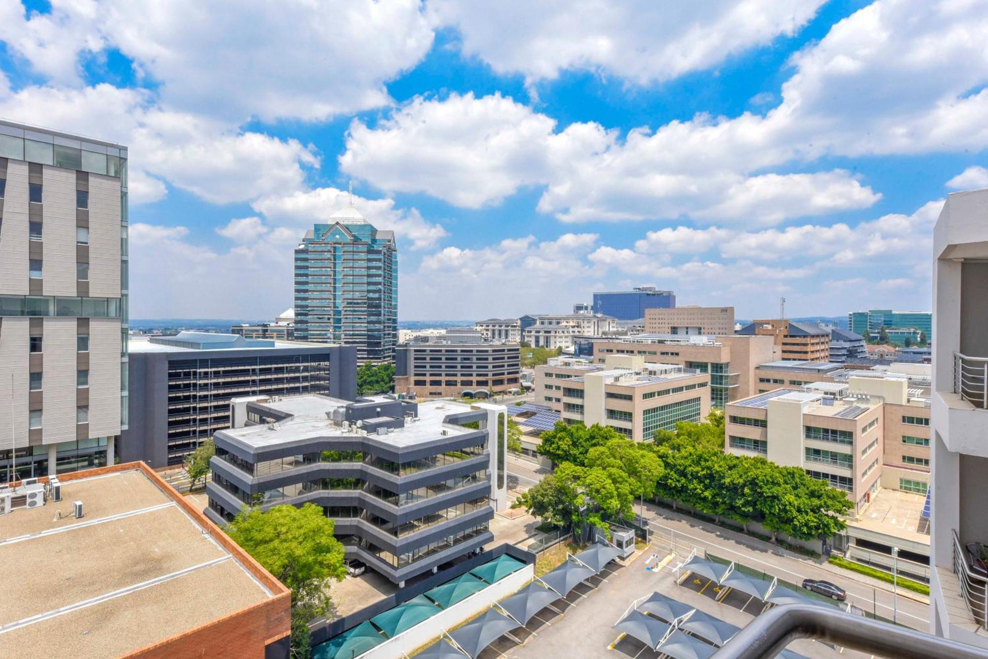 Hydro Park Residences In Sandton With Generator Johannesburg Exterior photo