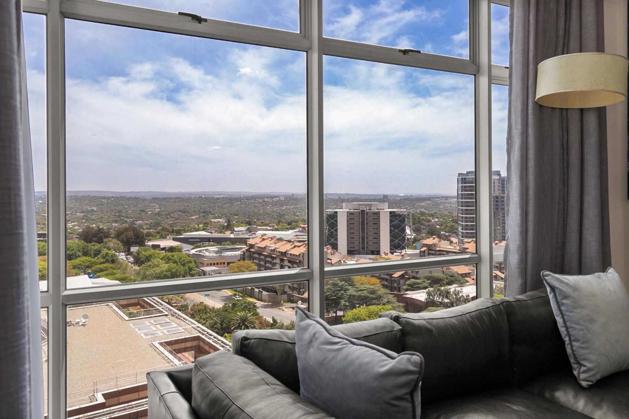 Hydro Park Residences In Sandton With Generator Johannesburg Exterior photo